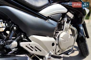 Мотоцикл Без обтекателей (Naked bike) Suzuki GSR 250 2016 в 