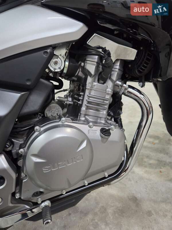 Мотоцикл Классик Suzuki GSR 250 2015 в Борисполе