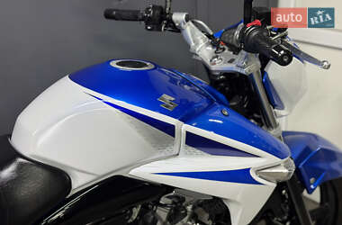 Мотоцикл Без обтекателей (Naked bike) Suzuki GSR 250 2016 в 