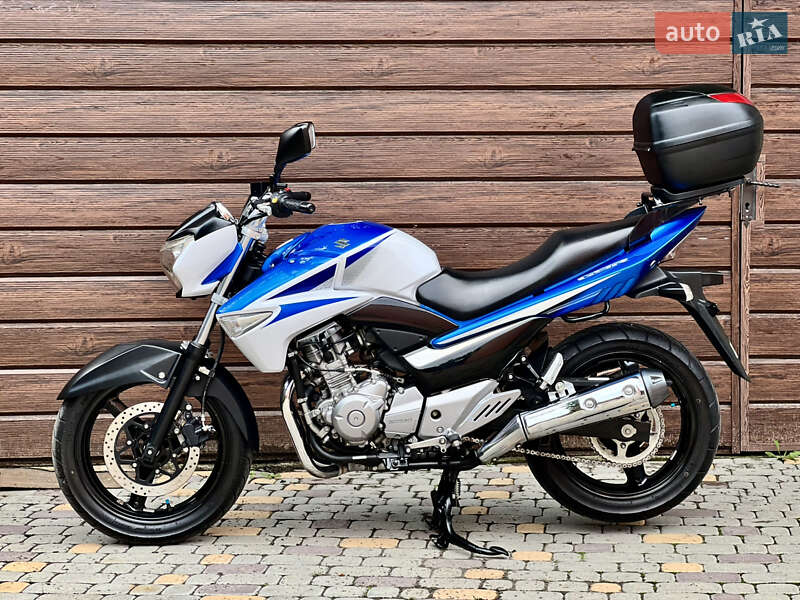 Мотоцикл Классик Suzuki GSR 250 2016 в 