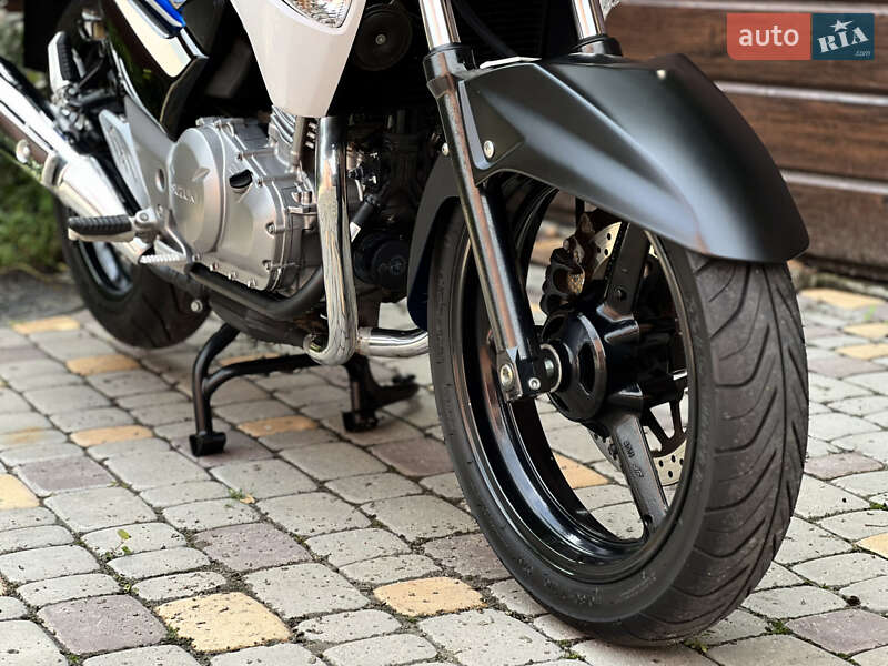 Мотоцикл Классик Suzuki GSR 250 2016 в Виннице