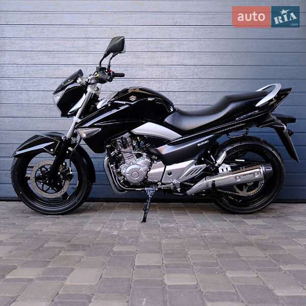 Мотоцикл Без обтекателей (Naked bike) Suzuki GSR 250 2015 в Белой Церкви