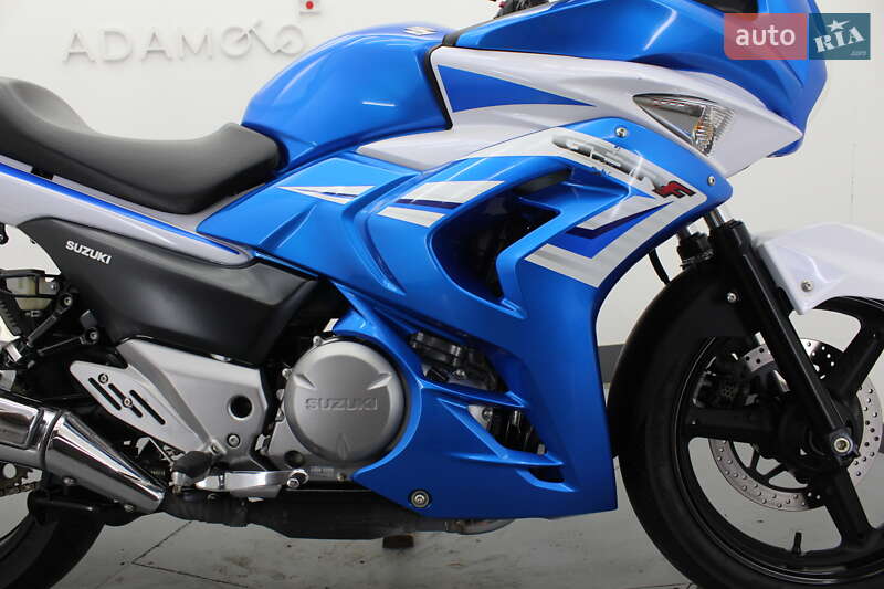 Мотоцикл Спорт-туризм Suzuki GSR 250 2017 в Гнивани