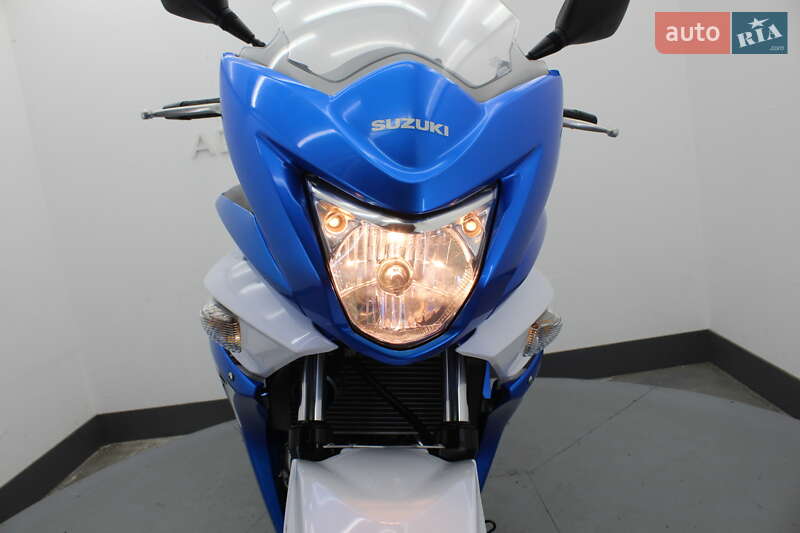 Мотоцикл Спорт-туризм Suzuki GSR 250 2017 в Гнивани