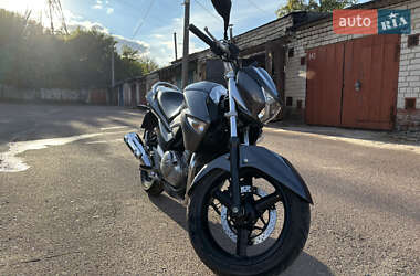 Мотоцикл Без обтекателей (Naked bike) Suzuki GSR 250 2012 в Чернигове