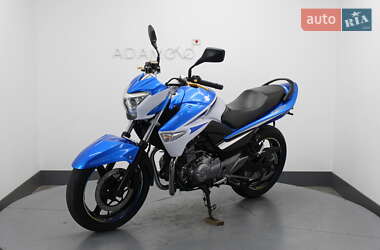 Мотоцикл Без обтекателей (Naked bike) Suzuki GSR 250 2015 в 