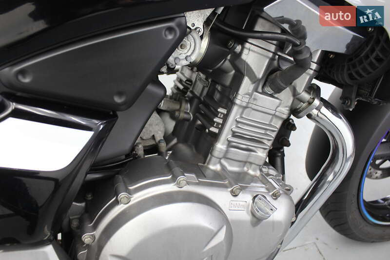 Мотоцикл Без обтекателей (Naked bike) Suzuki GSR 250 2015 в Гнивани