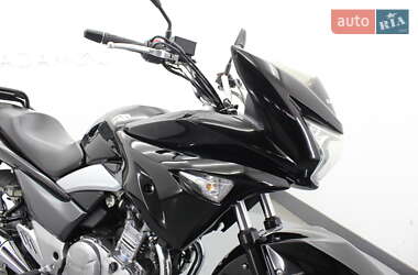 Мотоцикл Спорт-туризм Suzuki GSR 250 2017 в 