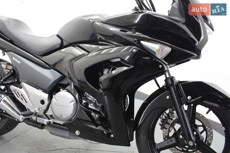 Мотоцикл Спорт-туризм Suzuki GSR 250 2016 в Гнивани