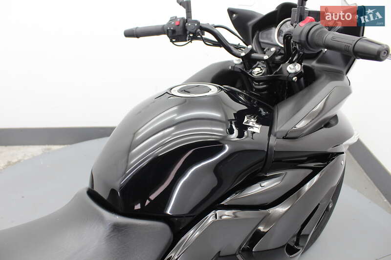 Мотоцикл Спорт-туризм Suzuki GSR 250 2016 в Гнивани