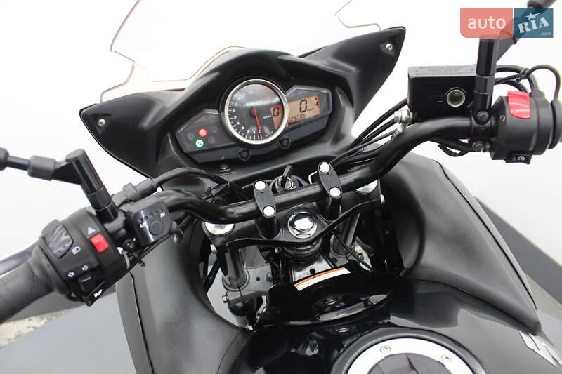 Мотоцикл Спорт-туризм Suzuki GSR 250 2016 в Гнивани