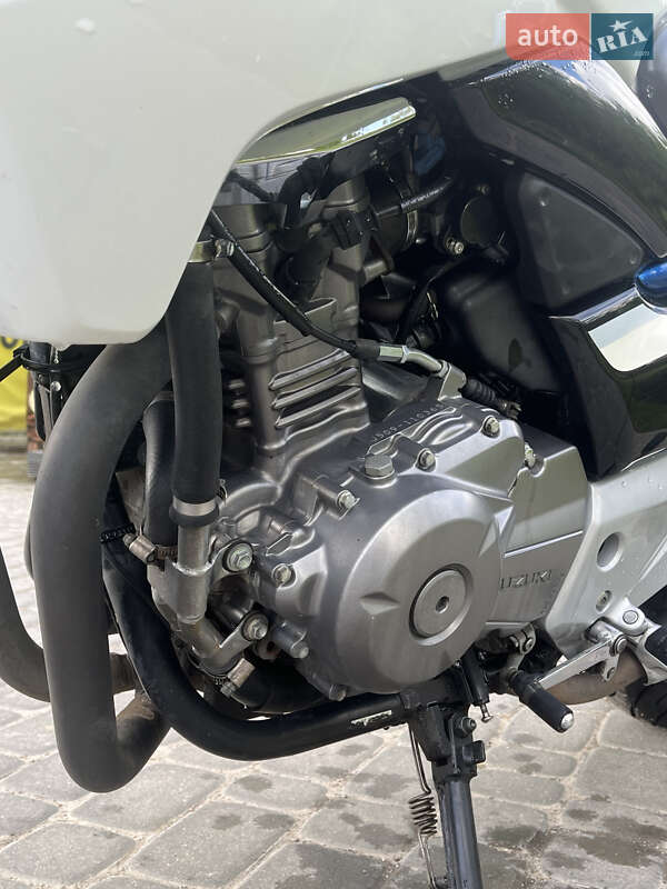 Мотоцикл Без обтекателей (Naked bike) Suzuki GSR 250 2016 в Виннице фото 4 Мотоцикл Без обтекателей (Naked bike) Suzuki GSR 250 2016 в Виннице