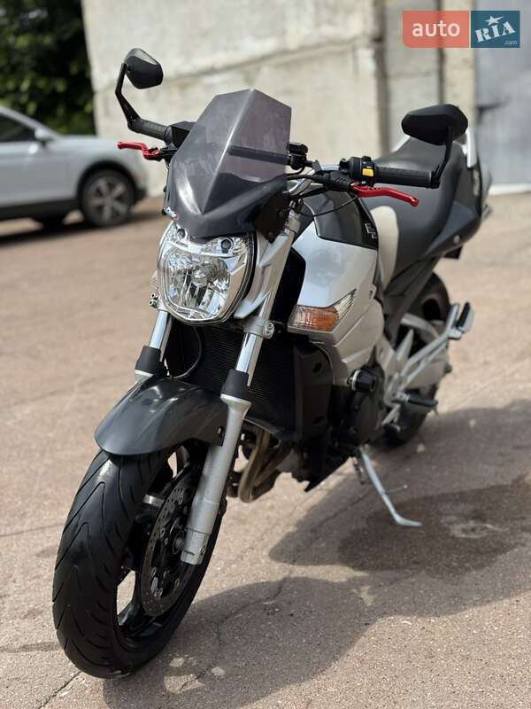 Мотоцикл Без обтікачів (Naked bike) Suzuki GSR 400 2006 в Сновську