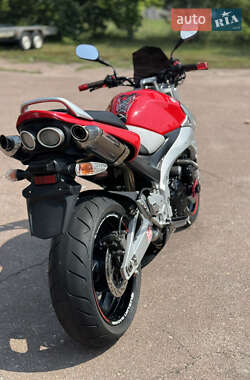 Мотоцикл Без обтекателей (Naked bike) Suzuki GSR 400 2006 в 