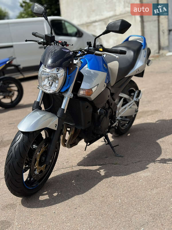 Мотоцикл Без обтекателей (Naked bike) Suzuki GSR 400 2009 в Сновске фото 9 Мотоцикл Без обтекателей (Naked bike) Suzuki GSR 400 2009 в Сновске