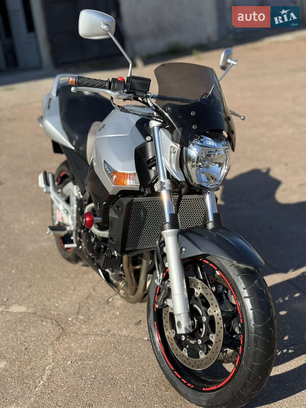 Мотоцикл Без обтекателей (Naked bike) Suzuki GSR 400 2007 в Сновске