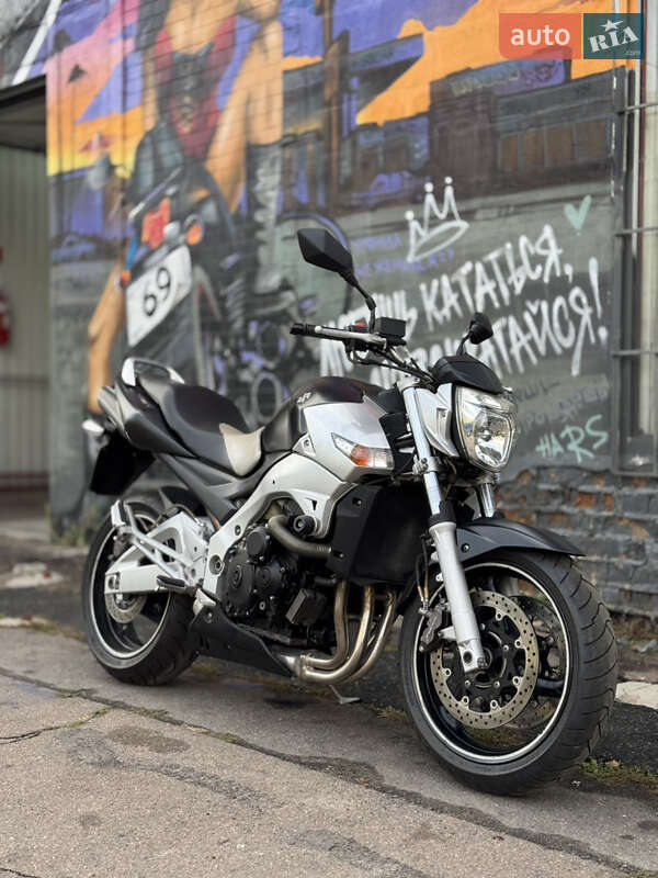 Мотоцикл Без обтекателей (Naked bike) Suzuki GSR 400 2012 в 