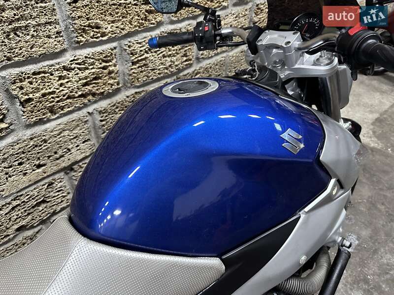 Мотоцикл Без обтекателей (Naked bike) Suzuki GSR 400 2007 в Одессе фото 10 Мотоцикл Без обтекателей (Naked bike) Suzuki GSR 400 2007 в Одессе