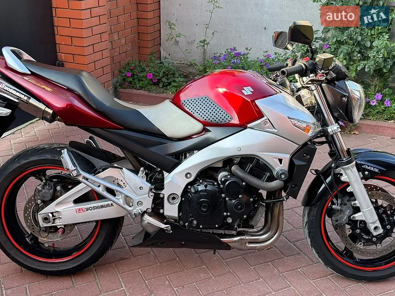 Suzuki GSR 400 2007