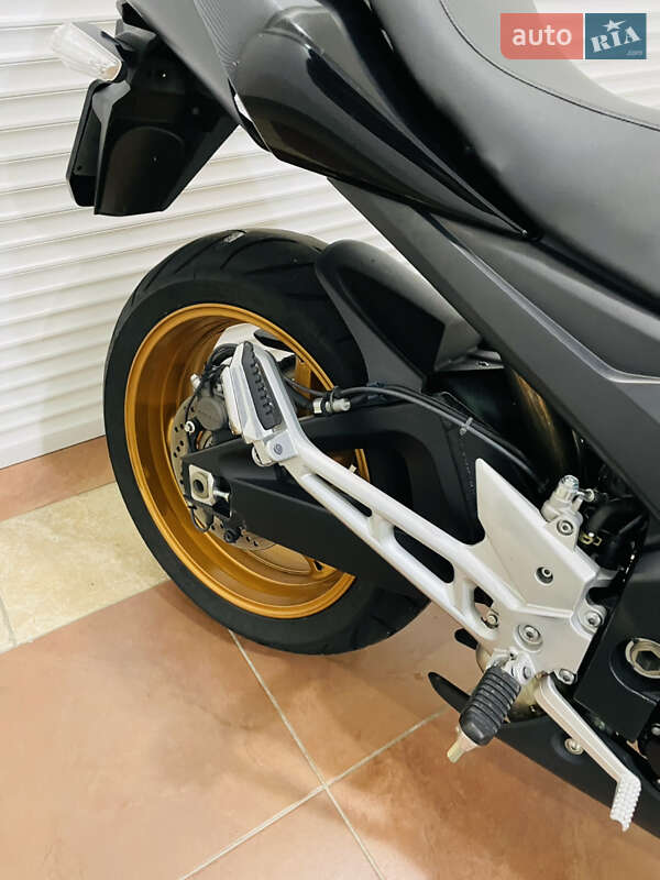 Мотоцикл Без обтікачів (Naked bike) Suzuki GSR 600 2010 в Києві