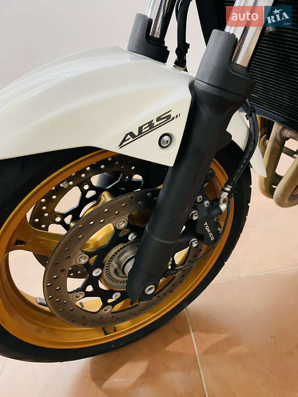 Мотоцикл Без обтікачів (Naked bike) Suzuki GSR 600 2010 в Києві