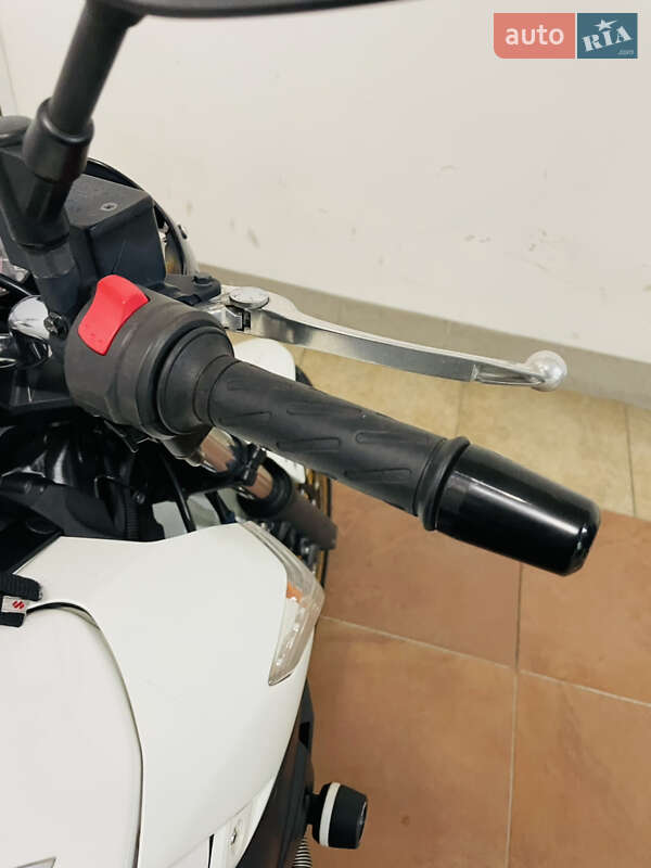 Мотоцикл Без обтікачів (Naked bike) Suzuki GSR 600 2010 в Києві