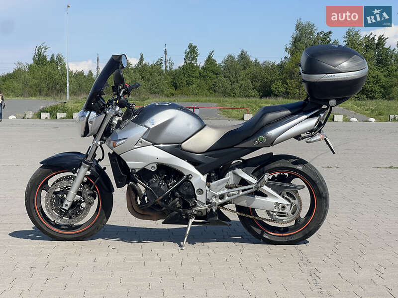 Мотоцикл Без обтекателей (Naked bike) Suzuki GSR 600 2006 в 