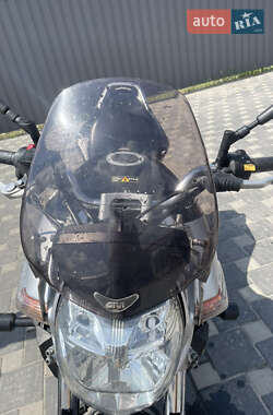 Мотоцикл Классік Suzuki GSR 600 2006 в 