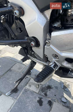 Мотоцикл Классік Suzuki GSR 600 2006 в 
