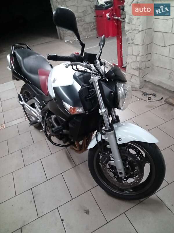 Suzuki GSR 600 2007