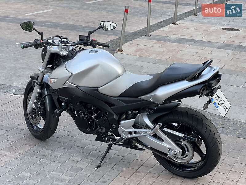 Мотоцикл Кросс Suzuki GSR 600 2010 в Києві