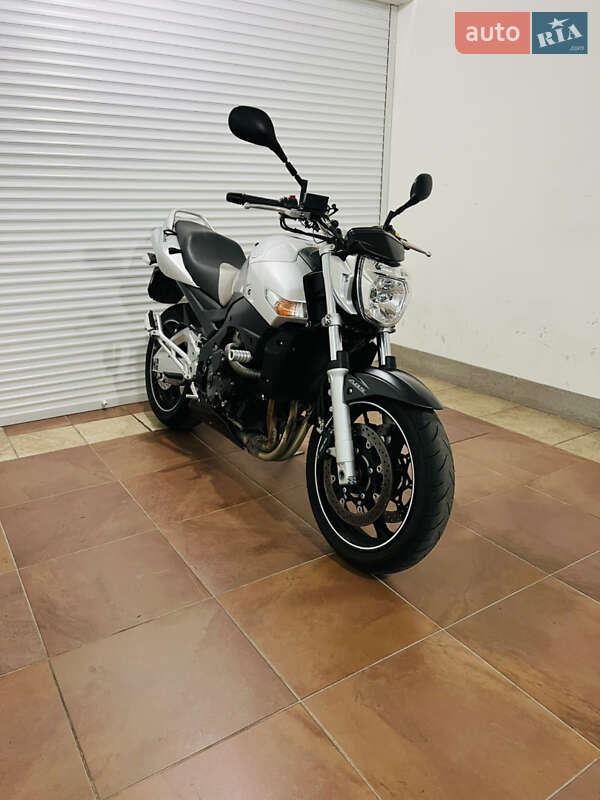 Мотоцикл Без обтекателей (Naked bike) Suzuki GSR 600 2008 в Киеве