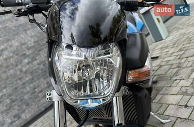 Мотоцикл Классик Suzuki GSR 600 2006 в 