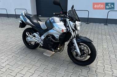 Мотоцикл Без обтекателей (Naked bike) Suzuki GSR 600 2006 в 