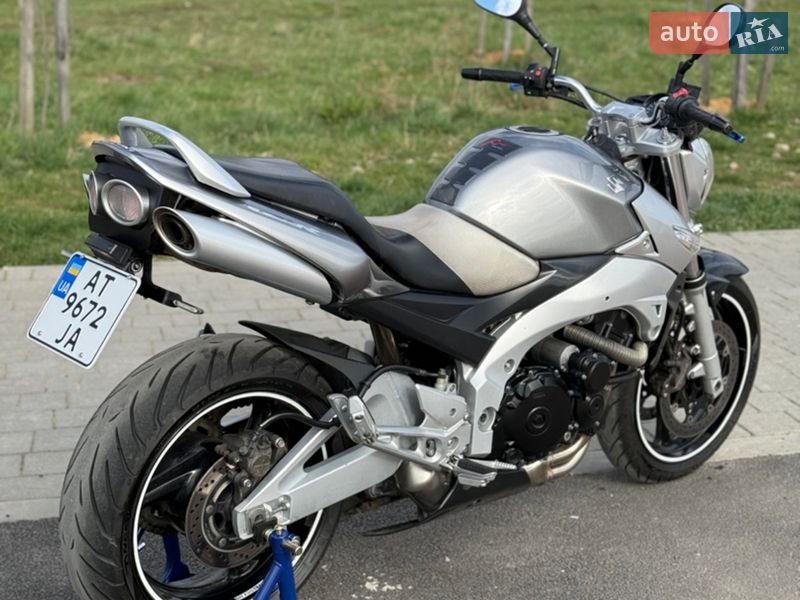 Мотоцикл Без обтекателей (Naked bike) Suzuki GSR 600 2006 в Коломые