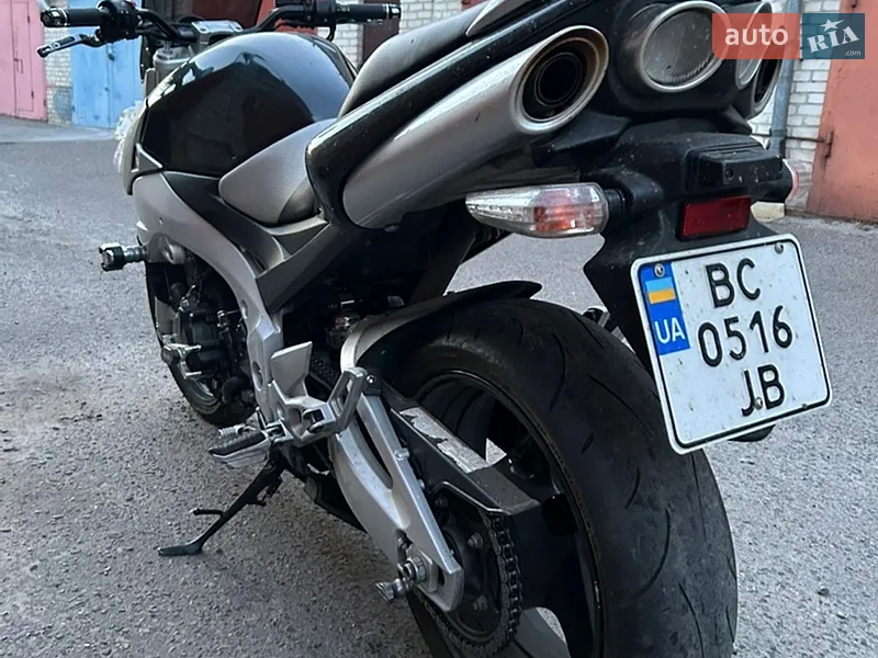 Suzuki GSR 600 2006