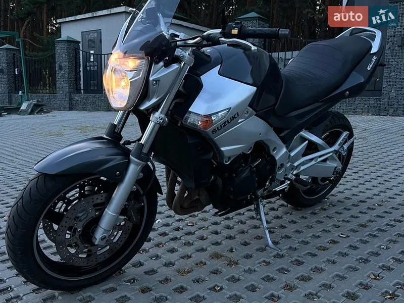 Suzuki GSR 600 2007