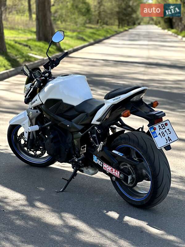 Мотоцикл Без обтекателей (Naked bike) Suzuki GSR 750 2014 в Верхнеднепровске