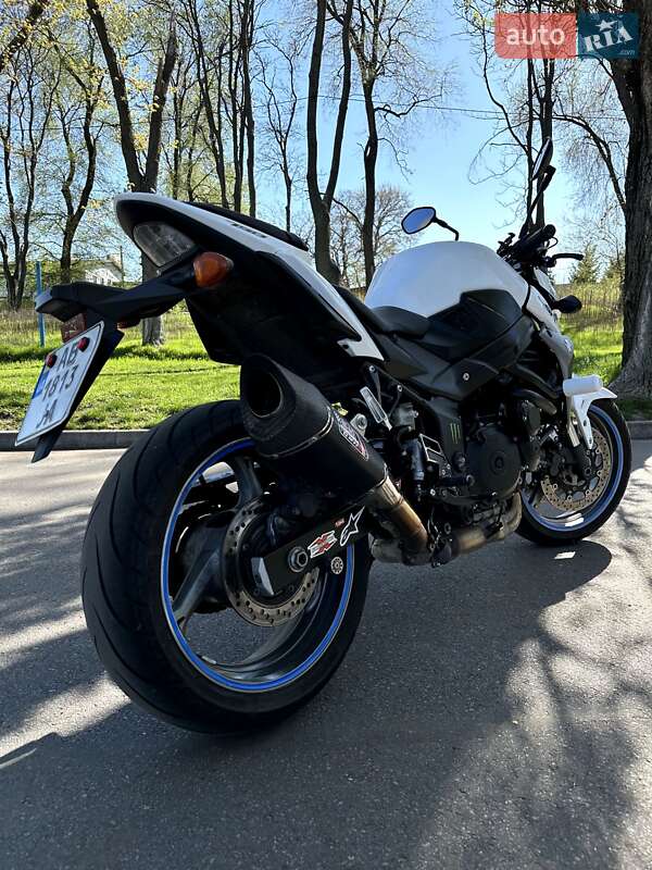 Мотоцикл Без обтекателей (Naked bike) Suzuki GSR 750 2014 в Верхнеднепровске