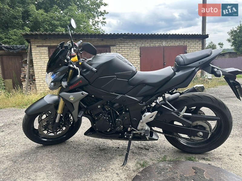 Мотоцикл Без обтікачів (Naked bike) Suzuki GSR 750 2013 в Ірпені
