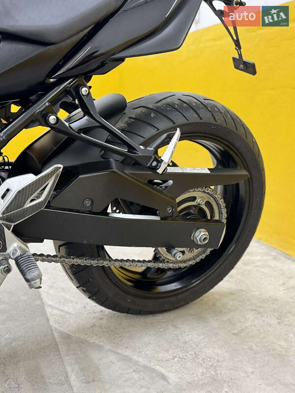 Мотоцикл Без обтекателей (Naked bike) Suzuki GSR 750 2012 в Киеве