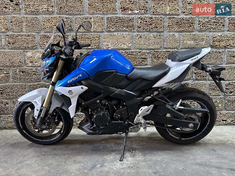 Мотоцикл Без обтекателей (Naked bike) Suzuki GSR 750 2013 в Одессе фото 4 Мотоцикл Без обтекателей (Naked bike) Suzuki GSR 750 2013 в Одессе
