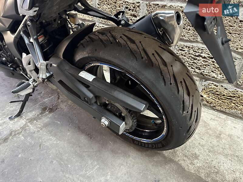 Мотоцикл Без обтекателей (Naked bike) Suzuki GSR 750 2013 в Одессе фото 6 Мотоцикл Без обтекателей (Naked bike) Suzuki GSR 750 2013 в Одессе