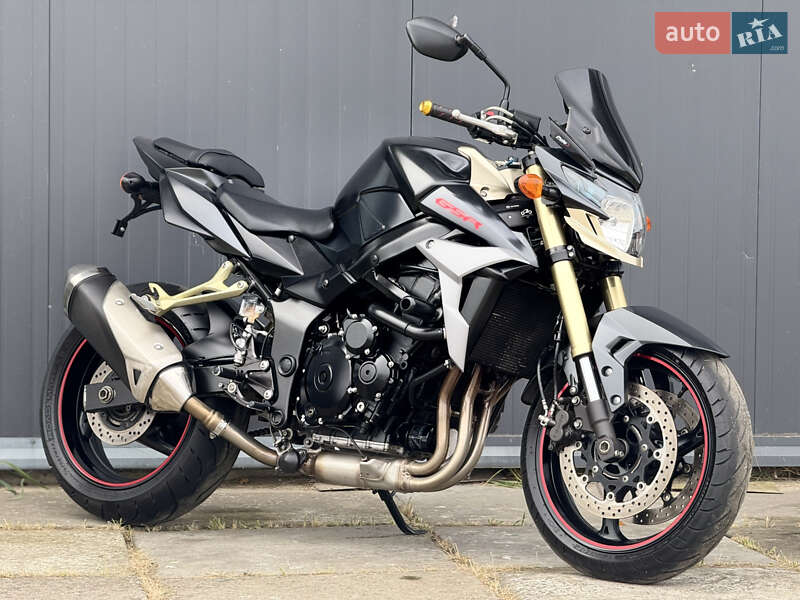 Мотоцикл Без обтекателей (Naked bike) Suzuki GSR 750 2012 в Львове фото Мотоцикл Без обтекателей (Naked bike) Suzuki GSR 750 2012 в Львове