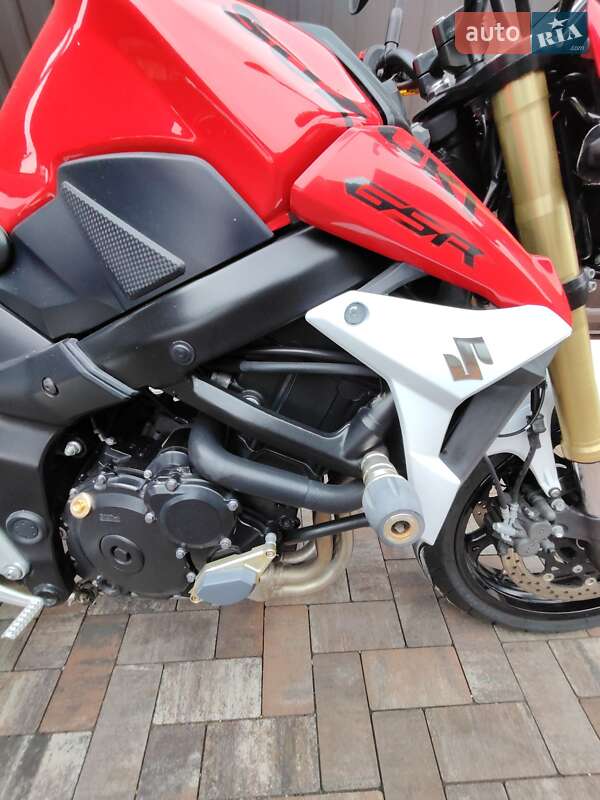 Мотоцикл Без обтекателей (Naked bike) Suzuki GSR 750 2016 в Белогородке фото 4 Мотоцикл Без обтекателей (Naked bike) Suzuki GSR 750 2016 в Белогородке