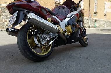 Спортбайк Suzuki GSX 1300R Hayabusa 1999 в 