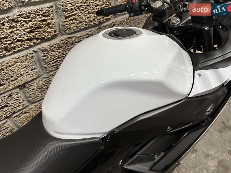 Спортбайк Suzuki GSX 250R 2023 в Одесі фото 5 Спортбайк Suzuki GSX 250R 2023 в Одесі