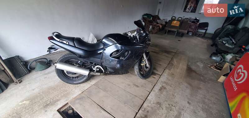 Вантажні моторолери, мотоцикли, скутери, мопеди Suzuki GSX 600F 1996 в Яворові