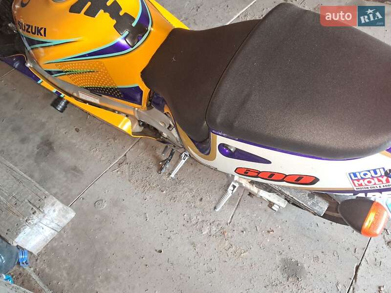 Спортбайк Suzuki GSX 600F 2000 в Обухове
