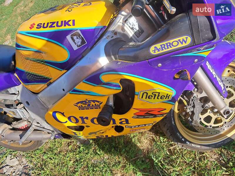 Спортбайк Suzuki GSX 600F 2000 в Обухове